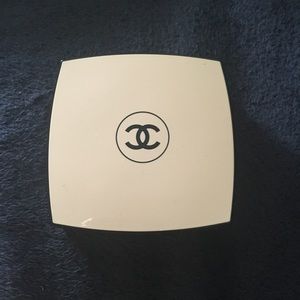 Chanel Les Beige Healthy Glow Powder